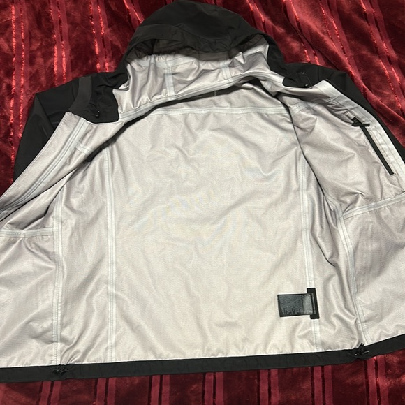 Northface futurelight waterproof jacket - Picture 4 of 4